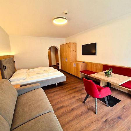 Hotel Tanja-Sonnenhof Laces Eksteriør bilde